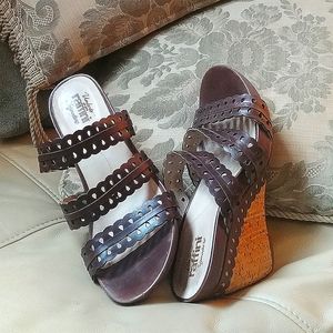 Gently worn Chocolate Brown Umberto Raffini Signature Strappy Cork Wedges 40-41